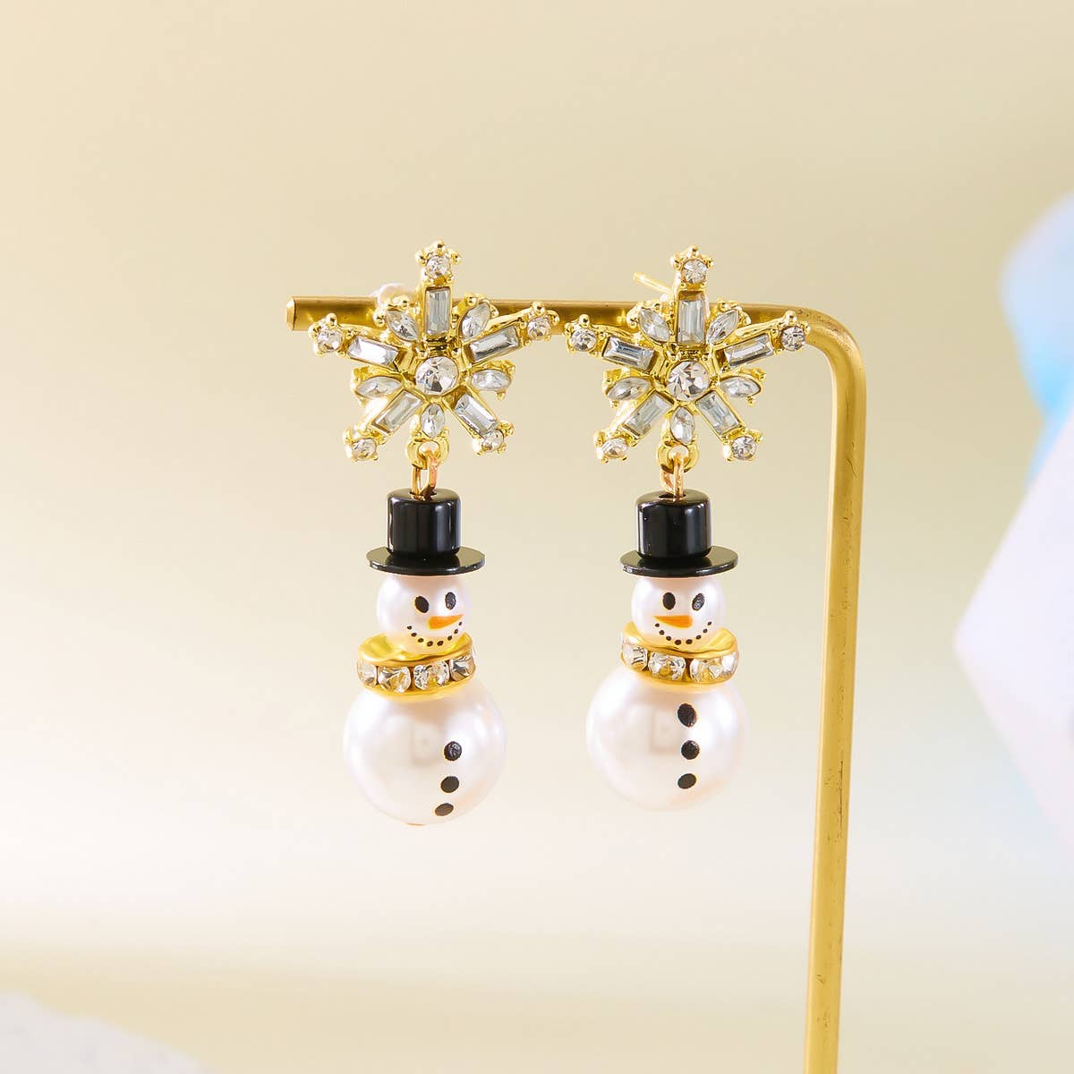 Pearl Snowman Earrings