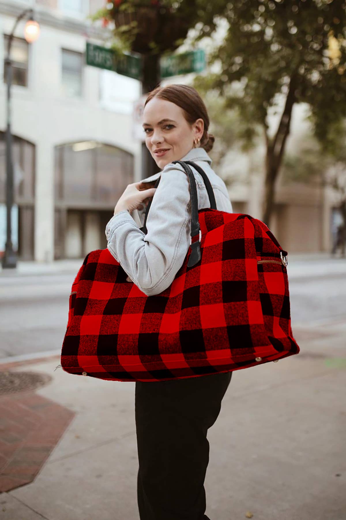 Weekender Duffle Bag: Red/Black Plaid