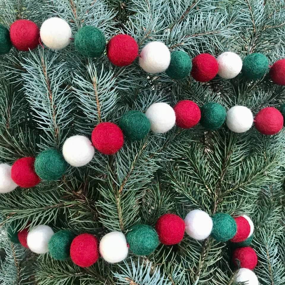 Garland Balls - Christmas Green & White