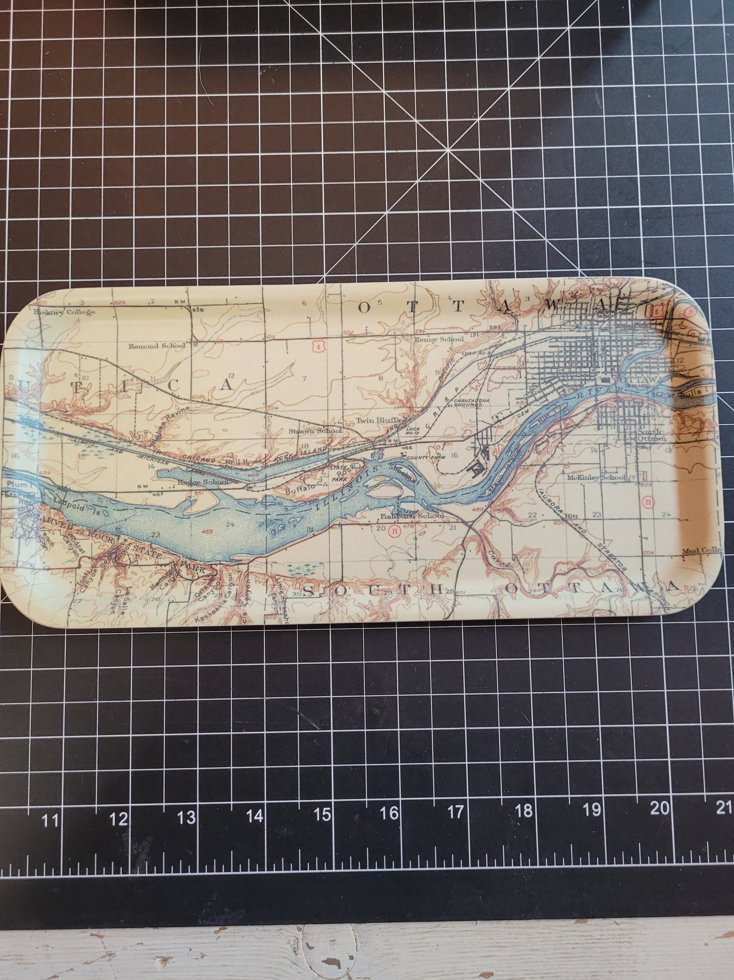 Wood and Melamine Coin Tray - Illinois River vic Ottawa