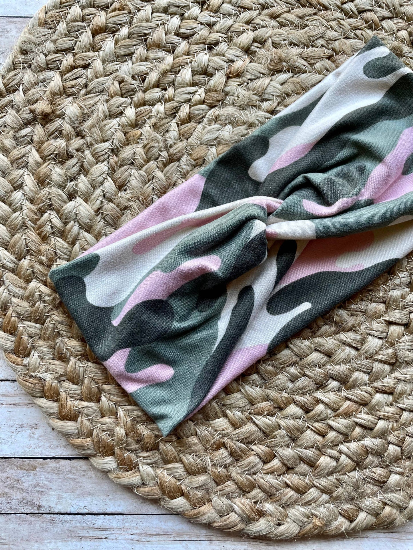 Pink camo twist knit headband