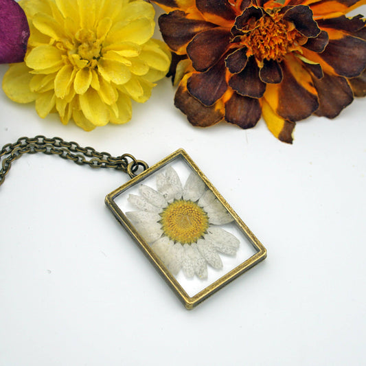 Birth Flower Necklace - April